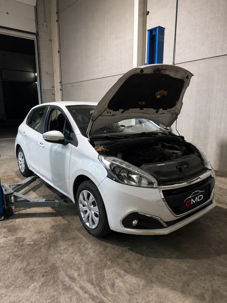 Peugeot 208 1.2 puretech distributieriem en onderhoud
